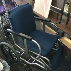 ♪ 車いす 車椅子 紺系 ブレーキ動作確認済み 介護 介助 中古 メーカー不明 (NF251202) Zi-2344の画像