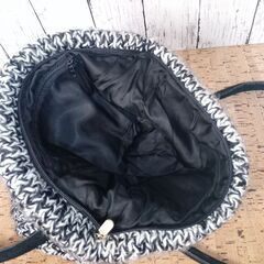 PLEIADE 毛糸バッグ／モノクロ／冬向けの画像