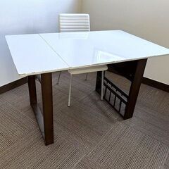 お買い得！伸縮式 幅92-120cm 2人用ダイニングテーブルセット 奥行75cm 高さ70cm ホワイトの画像