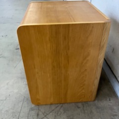 コアラ　サイドテーブル　koala ベットサイドの画像