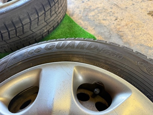 【フィットにて使用】ヨコハマ　アイスガードiG60 175/65R14