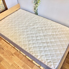 セミダブルベッドの画像