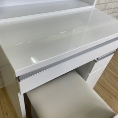＊美品＊ドレッサー 椅子 コンセント付き ホワイト/株式会社サンの画像
