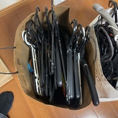 プラスチックハンガー　の画像