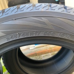 ヨコハマ スタッドレス 4本 245/45r17の画像