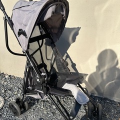 B型ベビーカーの画像