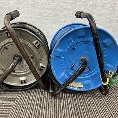 日動工業 電工ドラム コードリール 100V 防雨防塵型 アース付 30m ブルー & 日動工業 コードリール 型番不明 シルバーの画像