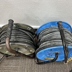 日動工業 電工ドラム コードリール 100V 防雨防塵型 アース付 30m ブルー & 日動工業 コードリール 型番不明 シルバーの画像