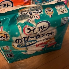 介護用 オムツ 尿とりパットの画像