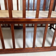 ベビーベッドの画像