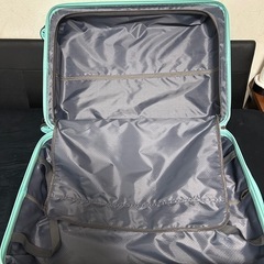 スーツケースの画像
