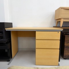 【美品‼️】100cm幅デスク パソコンデスク 袖机付き 学習机 木目調ライトブラウン♪の画像