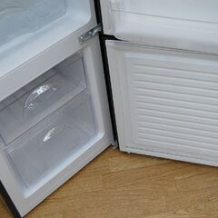 冷蔵庫 106L 2021年製 2ドア NITORI NTR-106BK Nグラシア ブラック 動作確認済み 説明書付き ニトリ 1人暮らし用 小型冷蔵庫 札幌市 清田区 平岡の画像