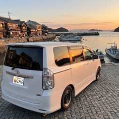 【正月に家族で】トヨタ　ヴォクシーZRR70煌　バルブマチック　パドルシフトの画像