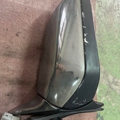 日産Y３０セドリックワゴン　ドアミラーの画像