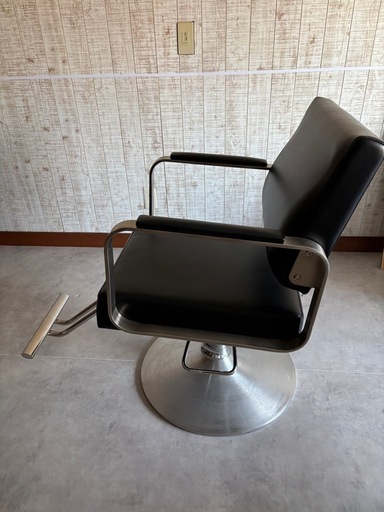 美容室のセット椅子