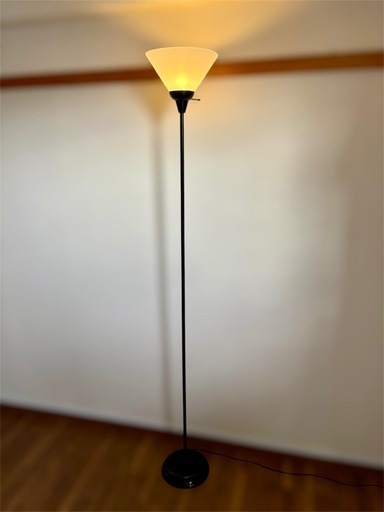 スタンドライト(電球付き) (El_paso) 宜野湾の照明器具の中古あげます
