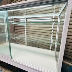 照明付き ガラスショーケース 約W120×D45×H93cm 什器 【欠品あり】25L 北1の画像