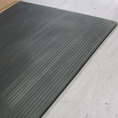 ラスト1枚！ eモンズ 融雪マット 1枚 101cmx 60cm IPX7 100V 電源別売り 融雪ヒーター 駐車場 動作OK 店頭引き渡し歓迎 札幌 手稲の画像