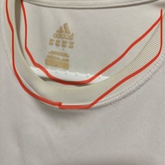 adidas Tシャツの画像