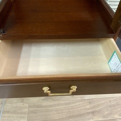 大73 maruni マルニ木工 キュリオケース キャビネット 飾り棚 地中海シリーズ 照明付き 定価33万の画像