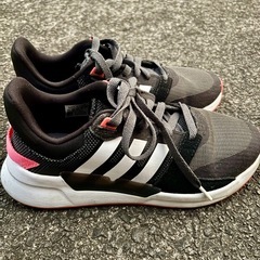adidas アディダス ランニングシューズ の画像