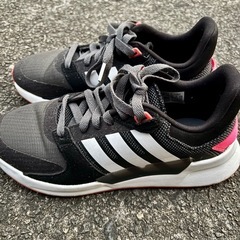adidas アディダス ランニングシューズ の画像