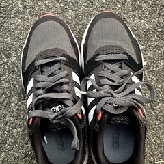 adidas アディダス ランニングシューズ の画像