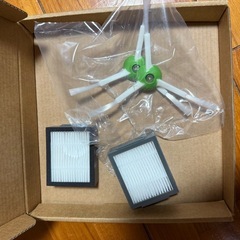 Roomba ルンバ iRobot e5 1年半ほど使用 消耗品付きの画像