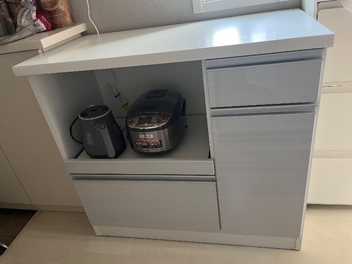 超美品　食器棚　ホワイト　キッチン収納