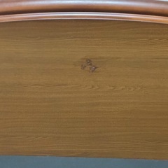 ベッド（クイーンサイズ）の画像