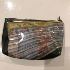 エルメスのスカーフで作ったポーチの画像