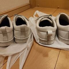 スニーカーLとスニーカーM バラ売り可の画像