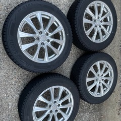 スタッドレスタイヤ ブリ ザック DM-V3 225/60R18 2023年製の画像