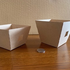 ボール紙で作られた箱の画像