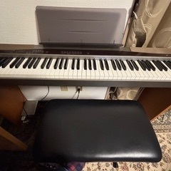 カシオ製 電子ピアノPrivia（変圧器付き）の画像