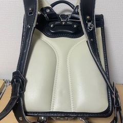 黒ランドセル　カバー付き　男の子女の子の画像