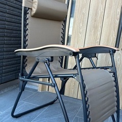 【非対面引取いただける方】アウトドアチェア2台（カーキ、ブラック）の画像
