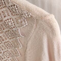 プルオーバー　ニット　earth music&ecology ピンク　の画像