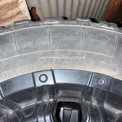 ジムニー ノーマルタイヤ（16インチ）ホイール付きの画像