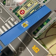 トミカ　とびだす　おでかけ立体マップの画像