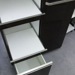 レンジボード 幅80.5×奥行45×高さ120.5㎝ エナメル天板 2口コンセント×2 ストッカー付 キッチンキャビネット ミドルレンジボード レンジ台 キッチン収納 創愛ファニチュア カシュー80 札幌 手稲の画像