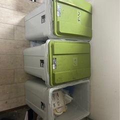 80リットルのゴミ箱3つの画像