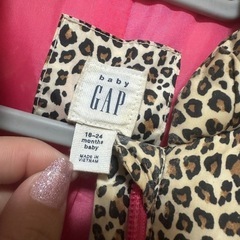 GAP ダウンベスト の画像