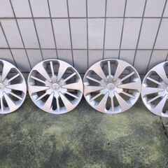 トヨタのホイールカバーをお求めの方いませんか？の画像