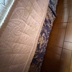 アメリカ製ダブルベッドの画像