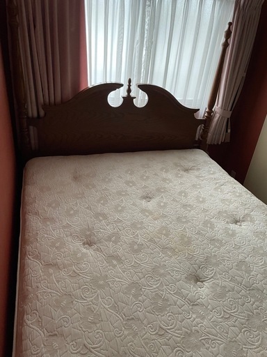 値下げ　アメリカ製ダブルベッド