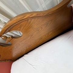 アメリカ製ダブルベッドの画像