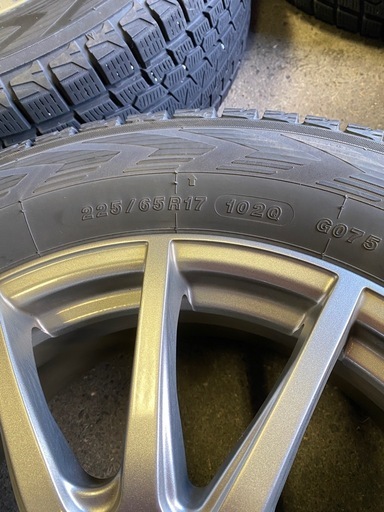日産エクストレイル用　スタッドレスタイヤ(ホイール付き) 中古品