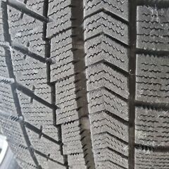 (現在取引中)　スタッドレスタイヤ　ホイール　185  65  14　VRXの画像
